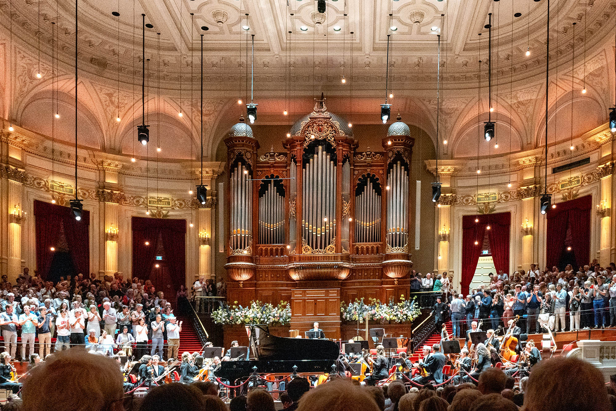 Applaudierendes Publikum im Concertgebouw